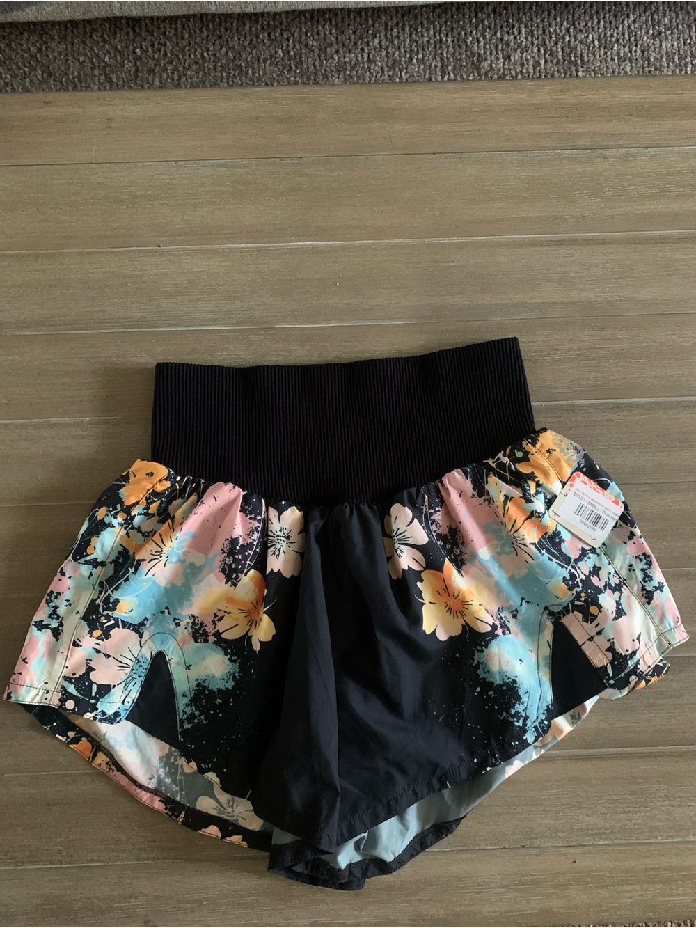 NWT FREE PEOPLE CARPE DIEM PRINTED SHORT Size Small